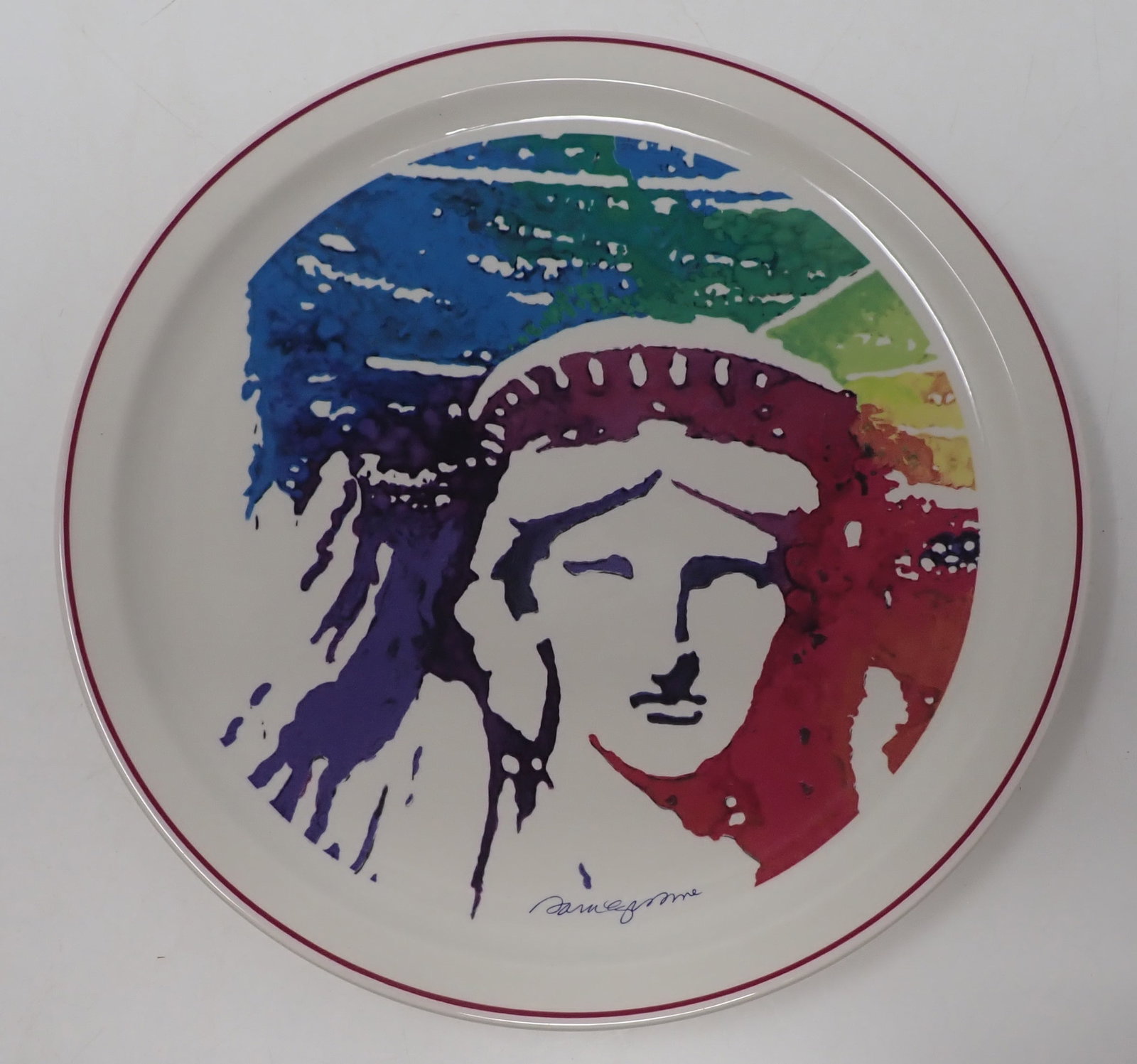 Villeroy & Boch Liberty Plate: Statue of Liberty plate - Approx 9 1/4" in diameter. Shipping available