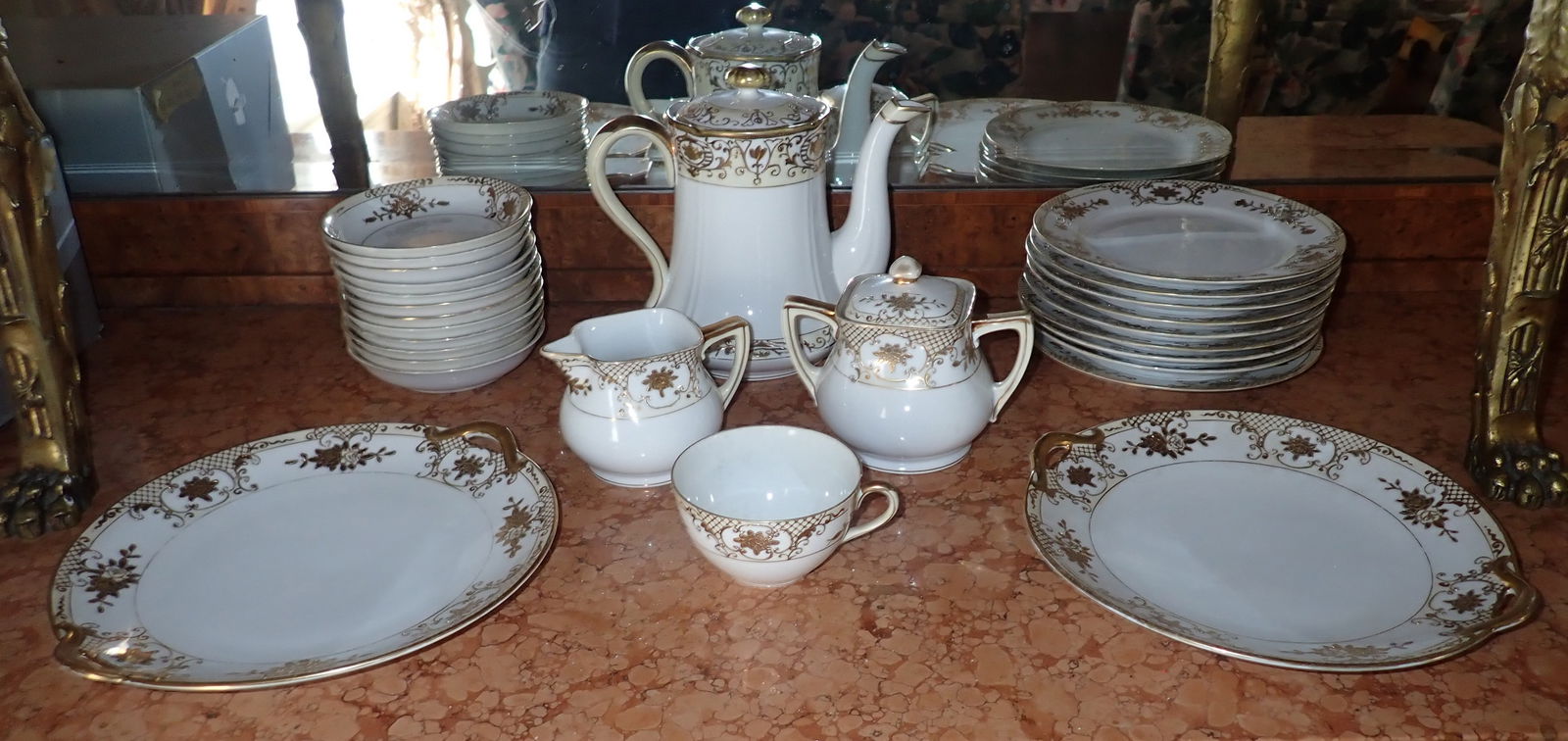 27pcs Noritake Dinnerware / Tea Set: Teapot is approx 8" tall. No in house shipping !