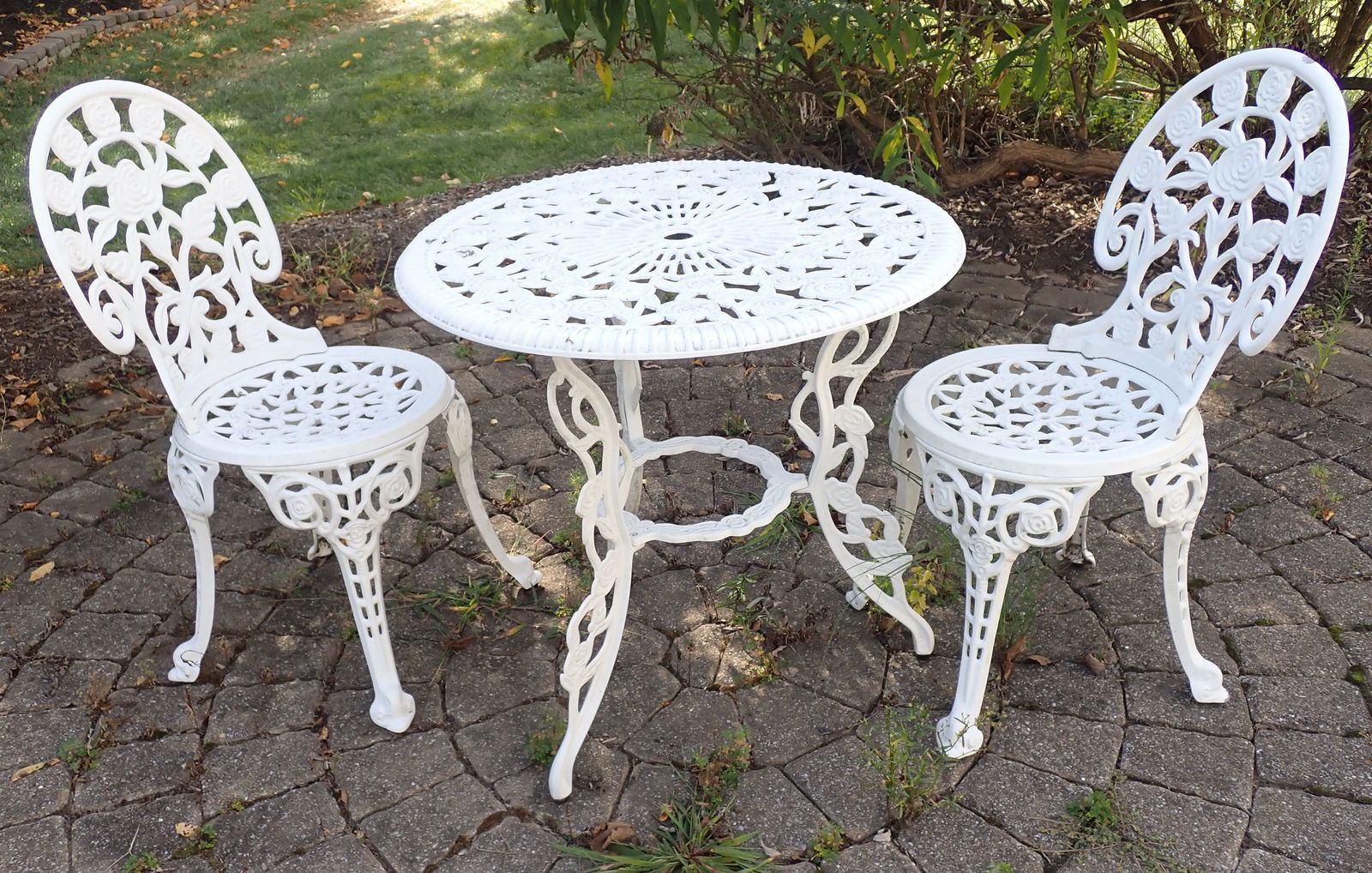 Aluminum Garden Set Table & Chairs (1 of 2)