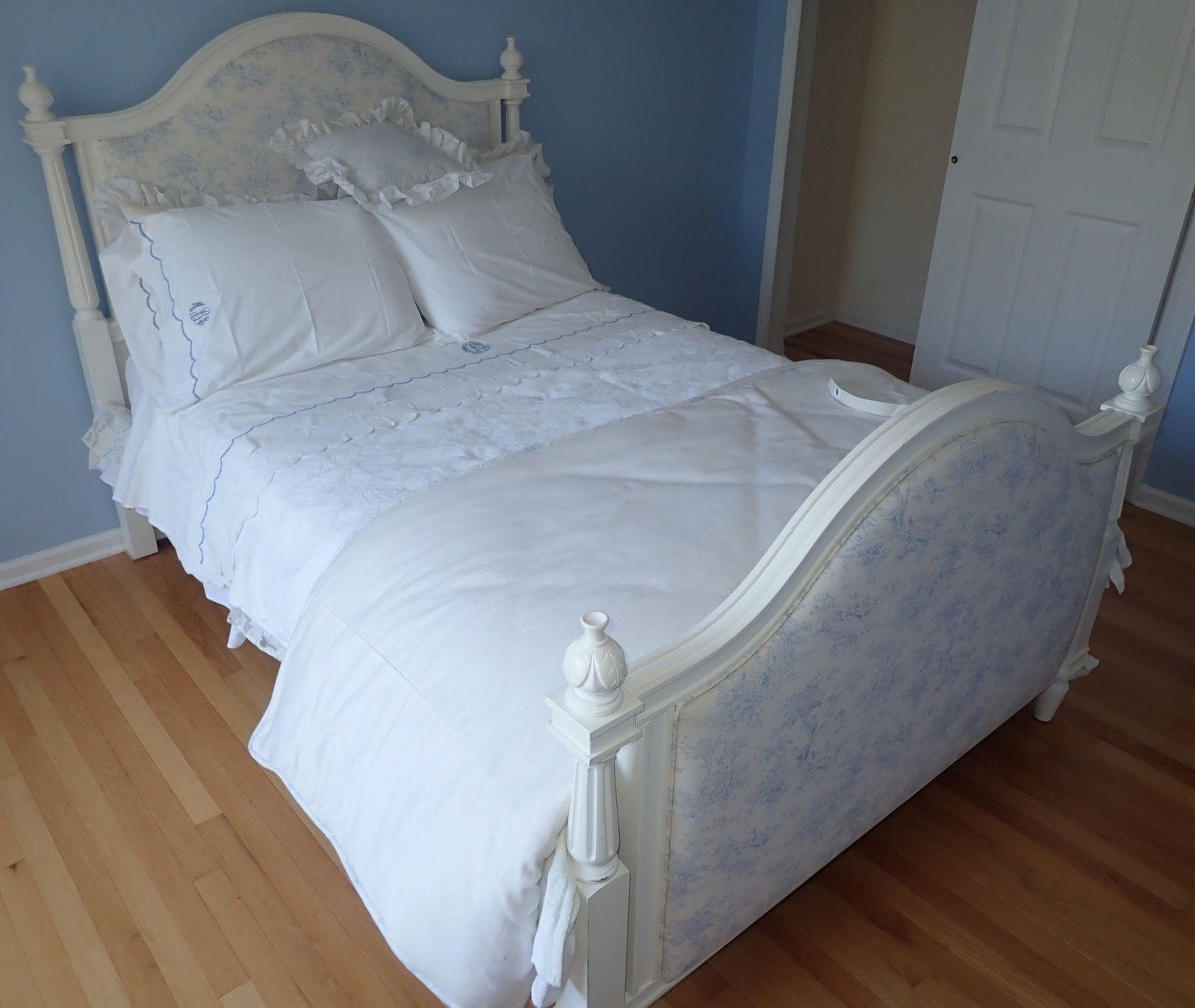 Full Size Bed, Mattress, & Box Spring (1 of 2)