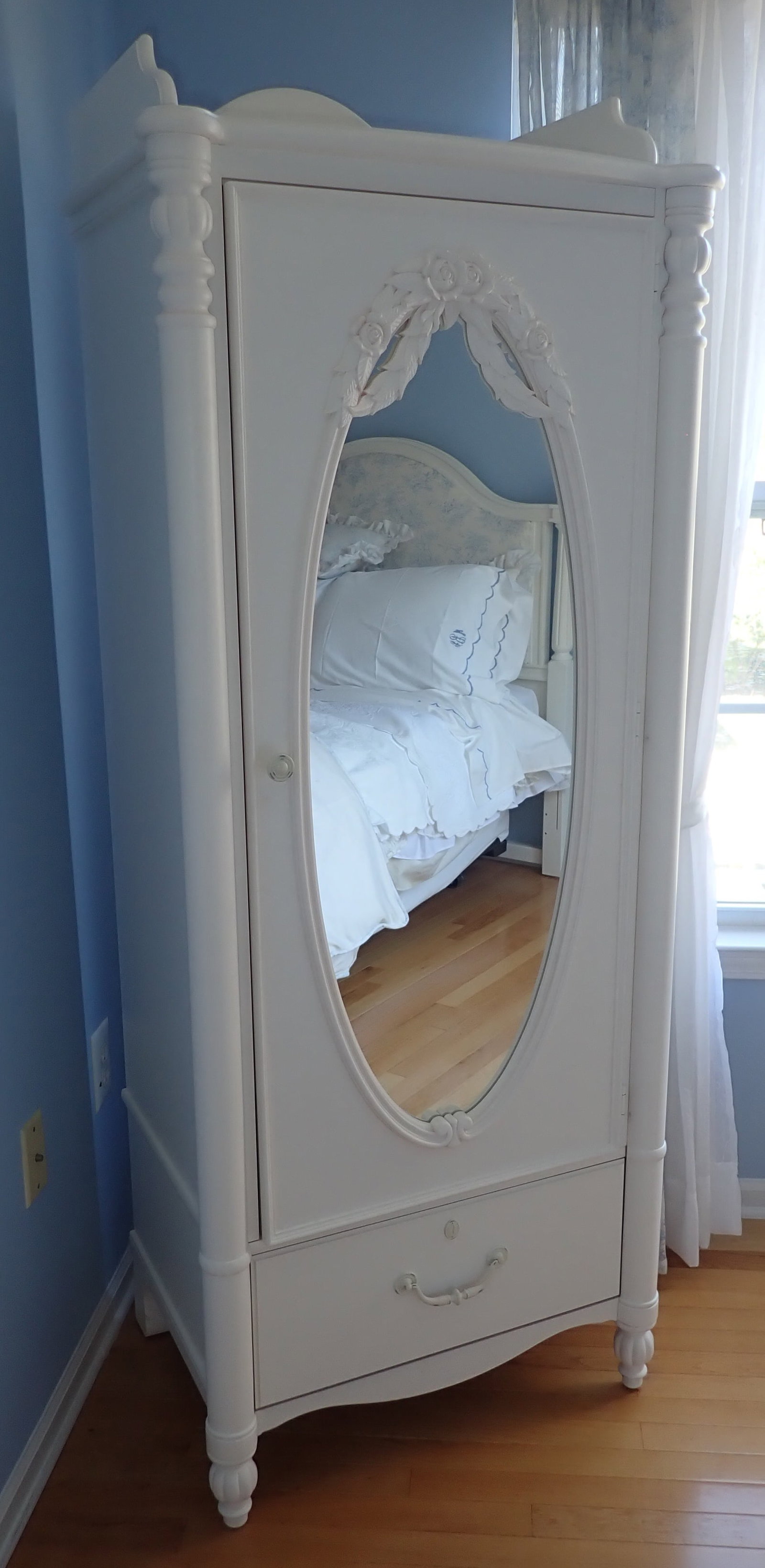 Young America Isabella Armoire: Approx 21"x 27 1/2" x 73" tall. No in house shipping ! This will be moved to the garage, for easy removal. Bring help to load !