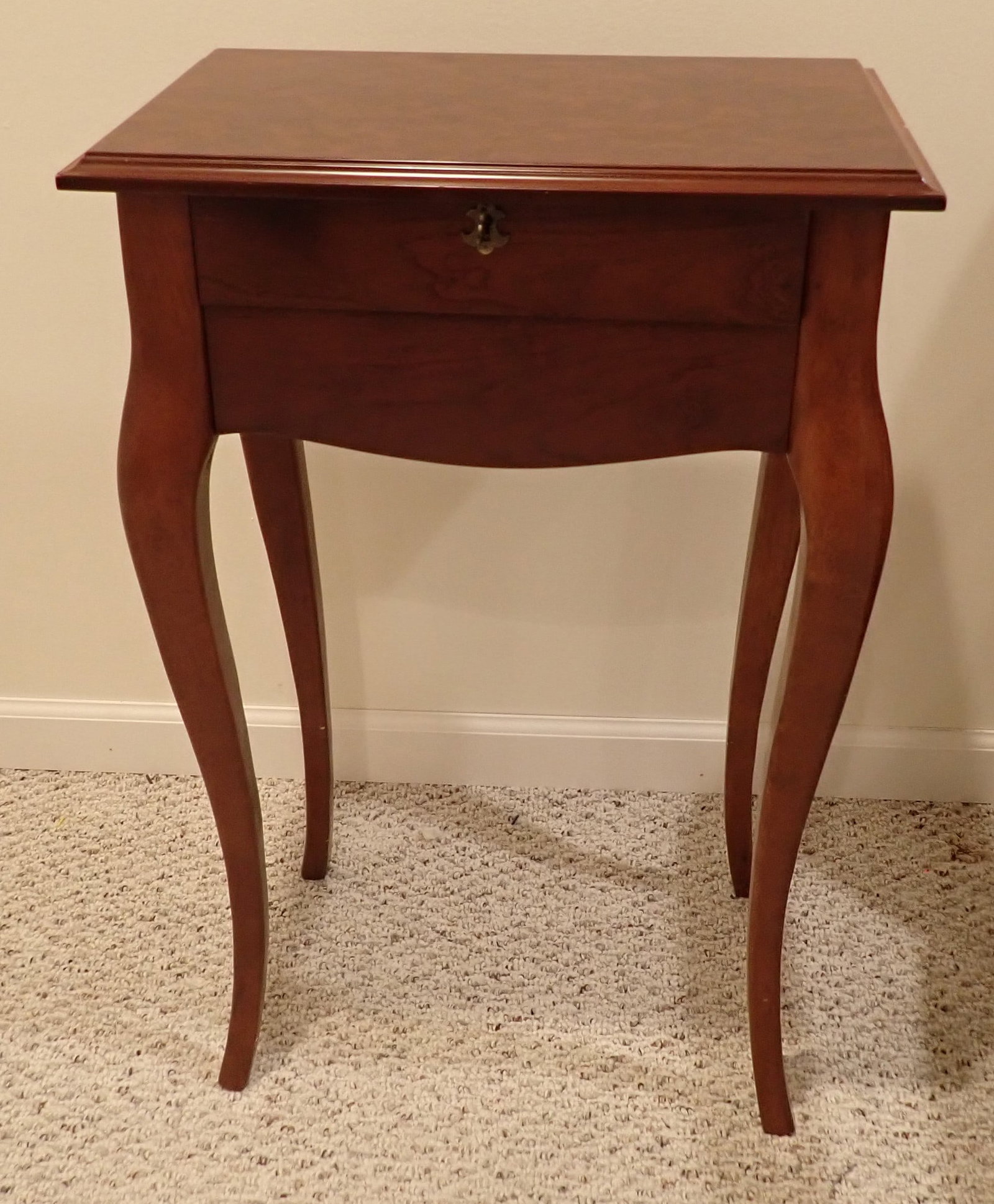Bombay Jewelry Stand: Approx 12 1/2" x 19" x 29 1/2" tall. No in house shipping !