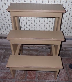 Cane Farm Country Painted Plant Stand