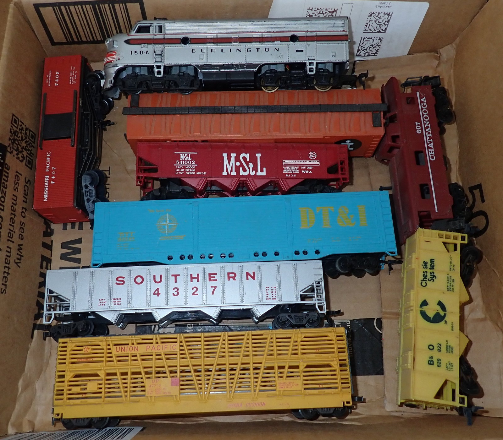 HO Scale Trains: Shipping available