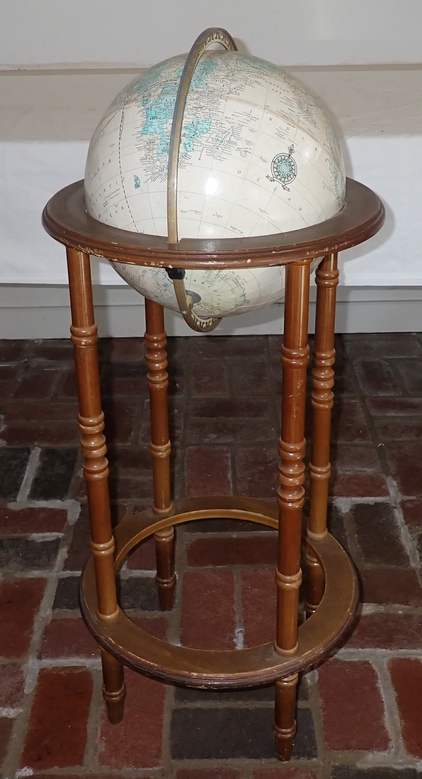 Crams Imperial World Globe (1 of 3)