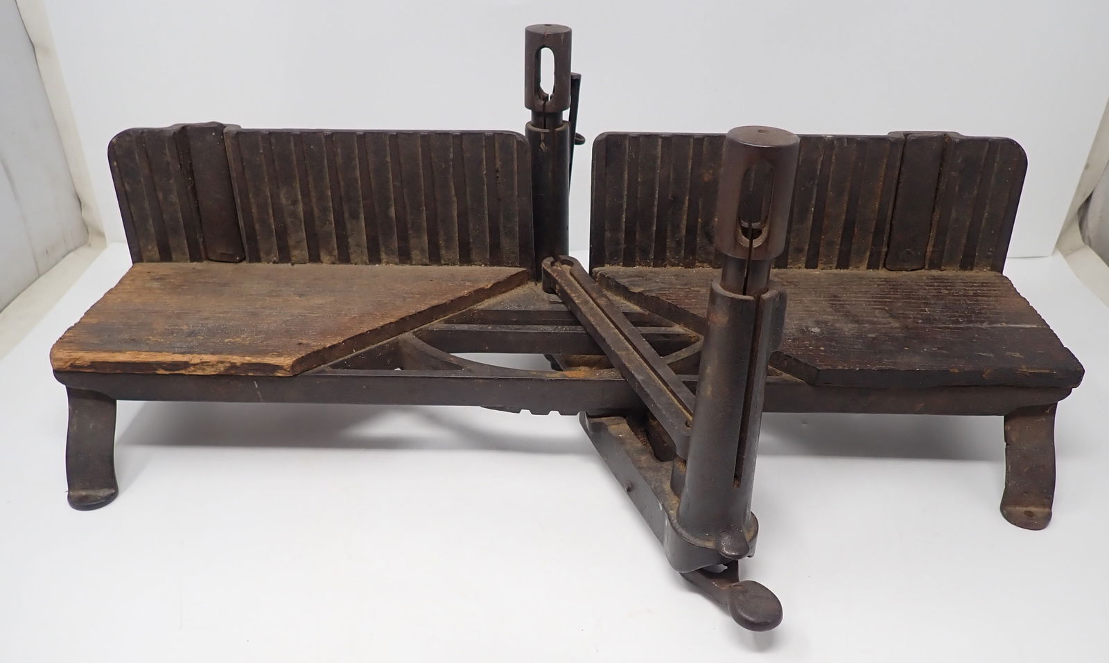 Cast Iron Miter Saw (1 of 4)