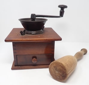Laptop Coffee Grinder & Wooden Masher