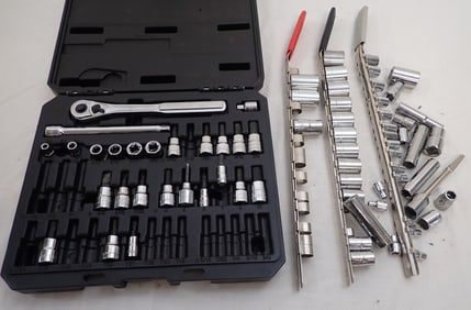 Craftsman 1/4" 3/8" 1/2" Sockets & Rachet
