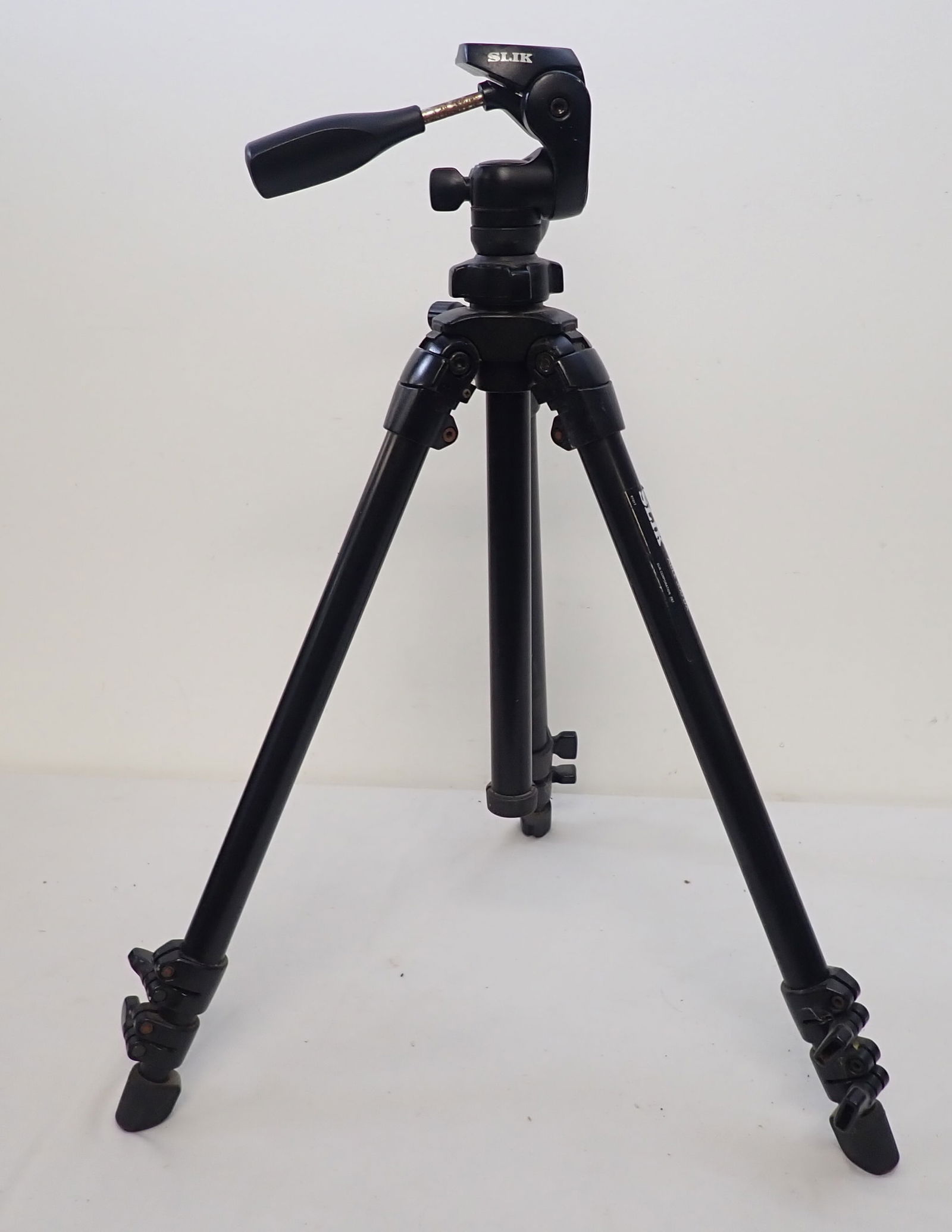 Slik Able 300 DX Tripod: Shipping available