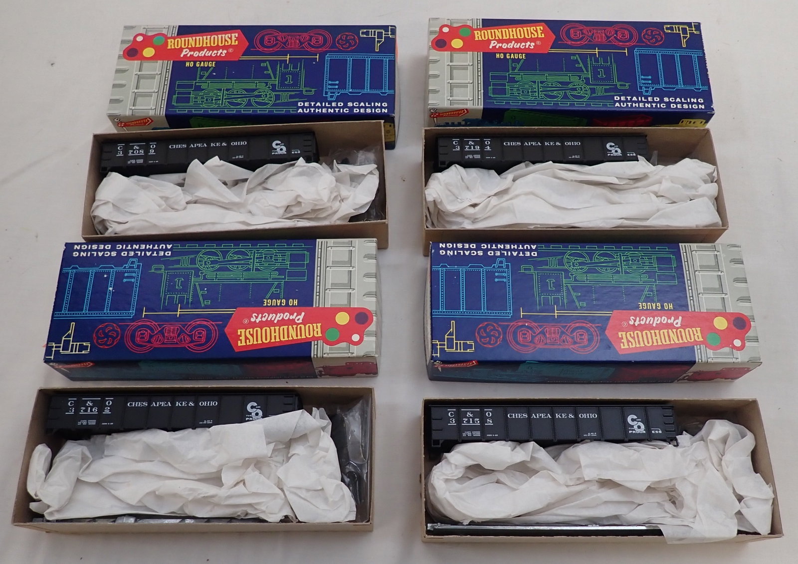 Roundhouse HO Scale 40' Oval End Gondolas: Chesapeake & Ohio - We do not guarantee they are complete. Shipping available