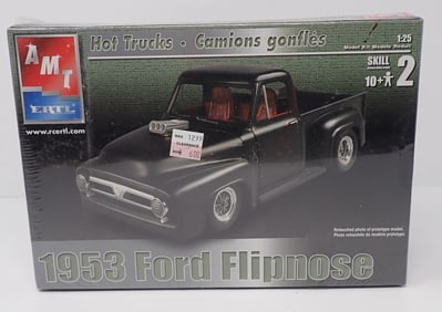 AMT Ertl 1953 Ford Flipnose Model