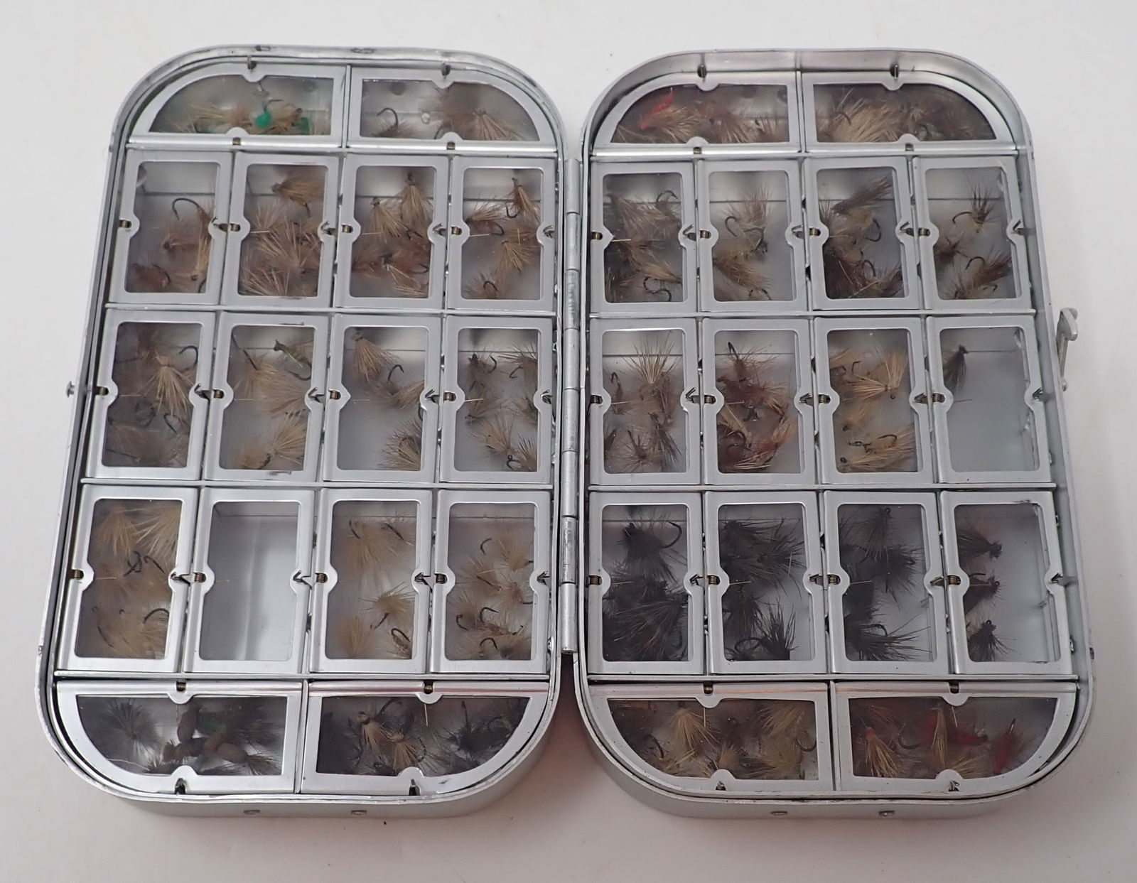 Wheatley Aluminum Fly Box w/ Flies (1 of 8)