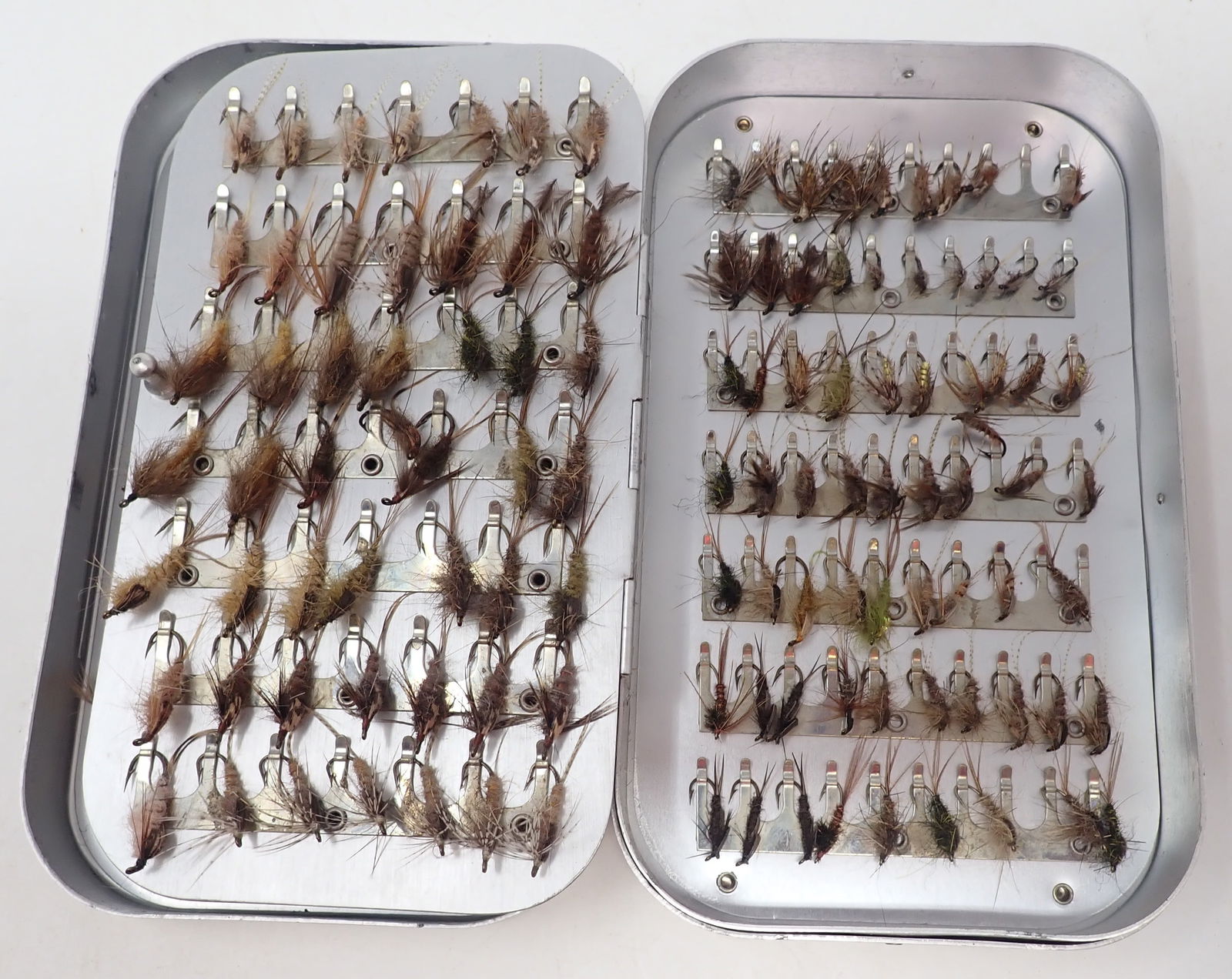 Wheatley Aluminum Fly Case & Flies (1 of 4)