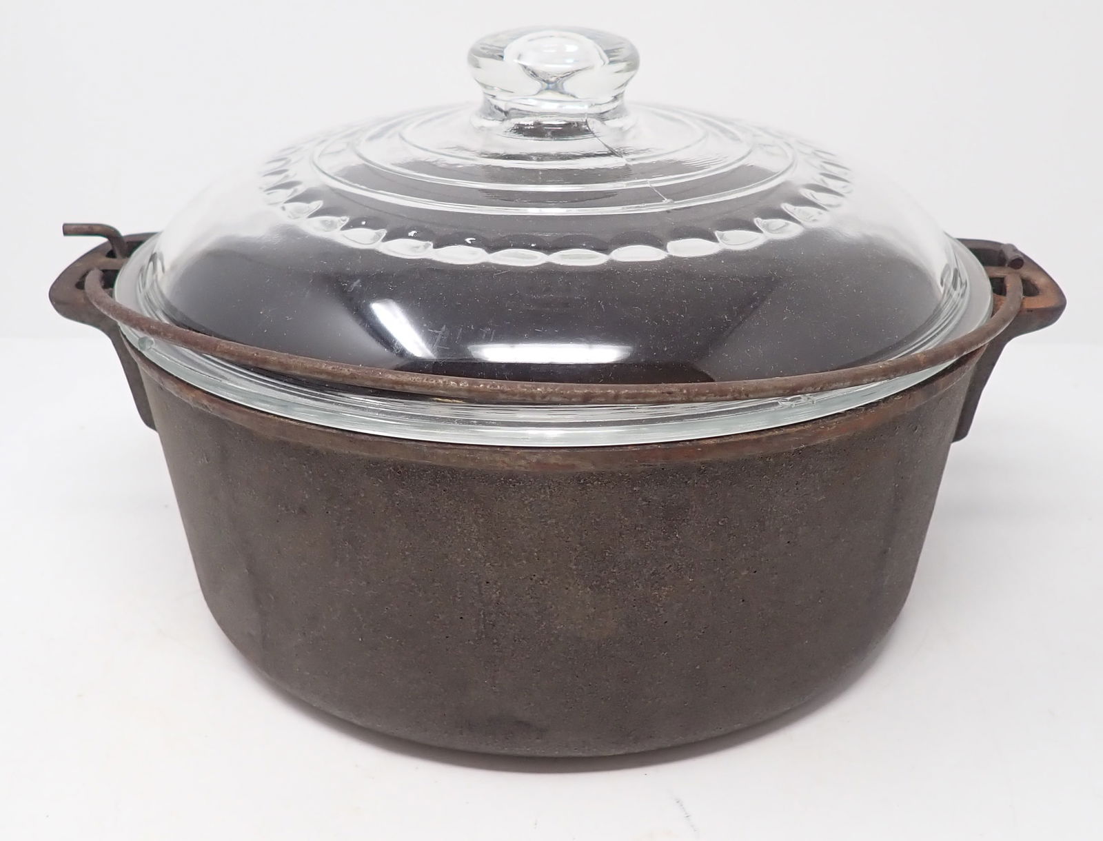 5 Quart Dutch Oven (1 of 4)