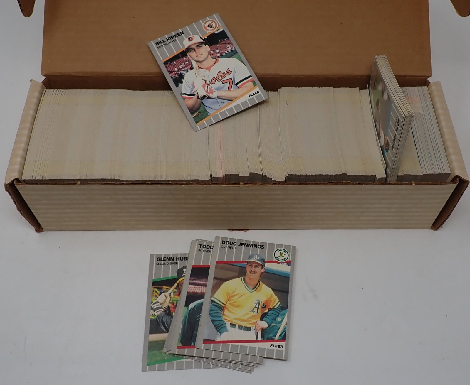 1989 Fleer Baseball Cards incl Bill Ripken & Ken Griffey Jr: We do not guarantee the set is complete. Sold as pictured. Shipping available