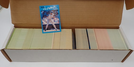Mixed lot of Donruss & Score Baseball Cards