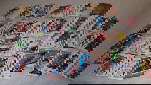 Mixed Lot of Baseball Cards