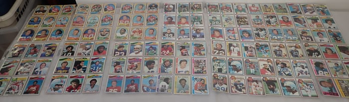 (252) 1970's Football Cards