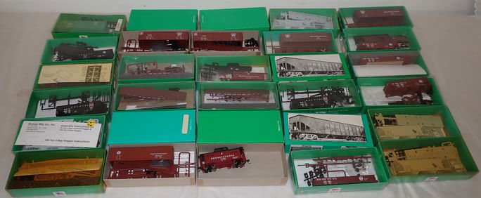 Bowser HO Scale Train Model Kits