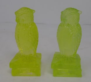 Degenhart Uranium Glass Wise Owls