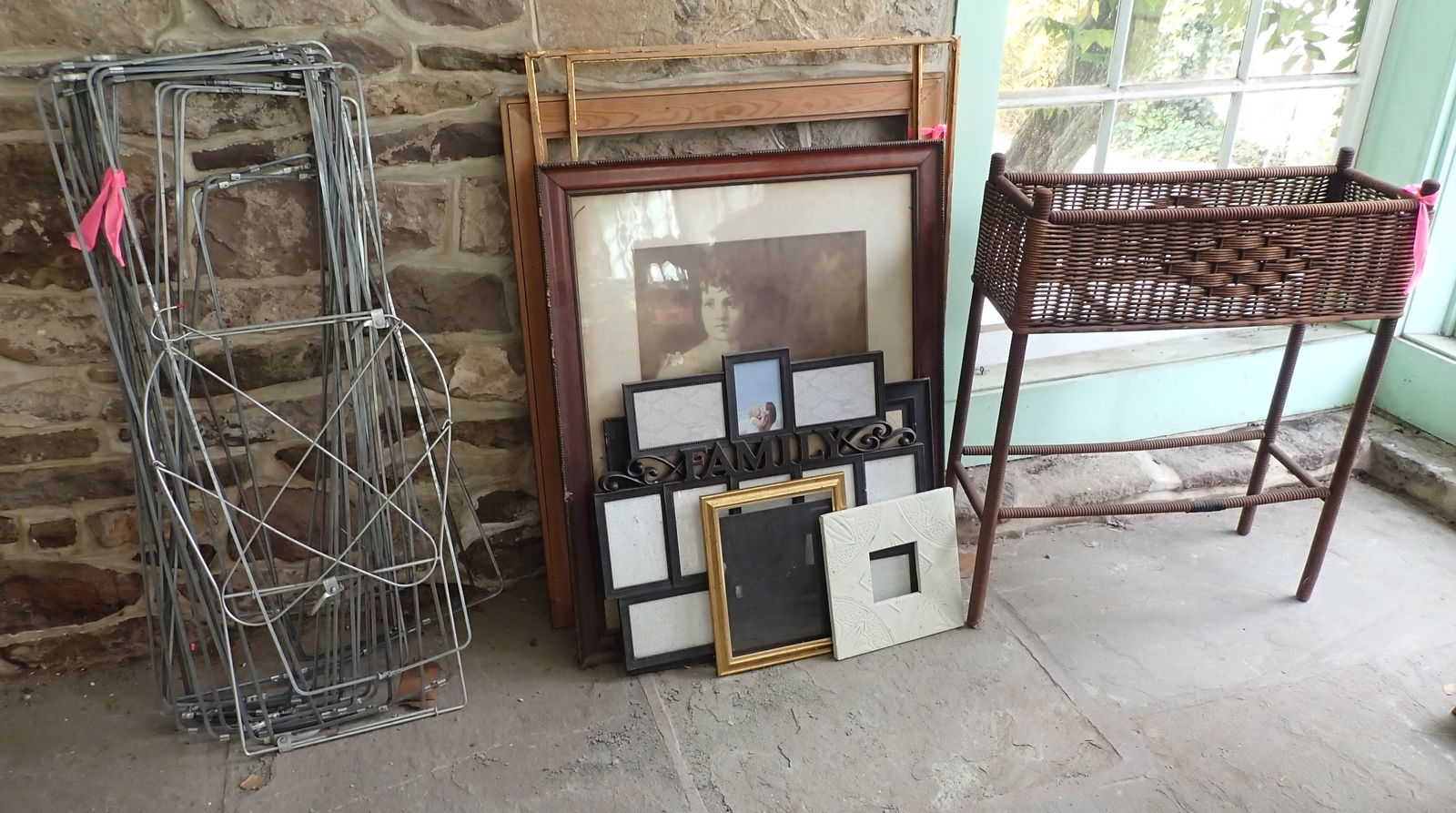 Wicker Planter Picture Frames & Misc (1 of 4)