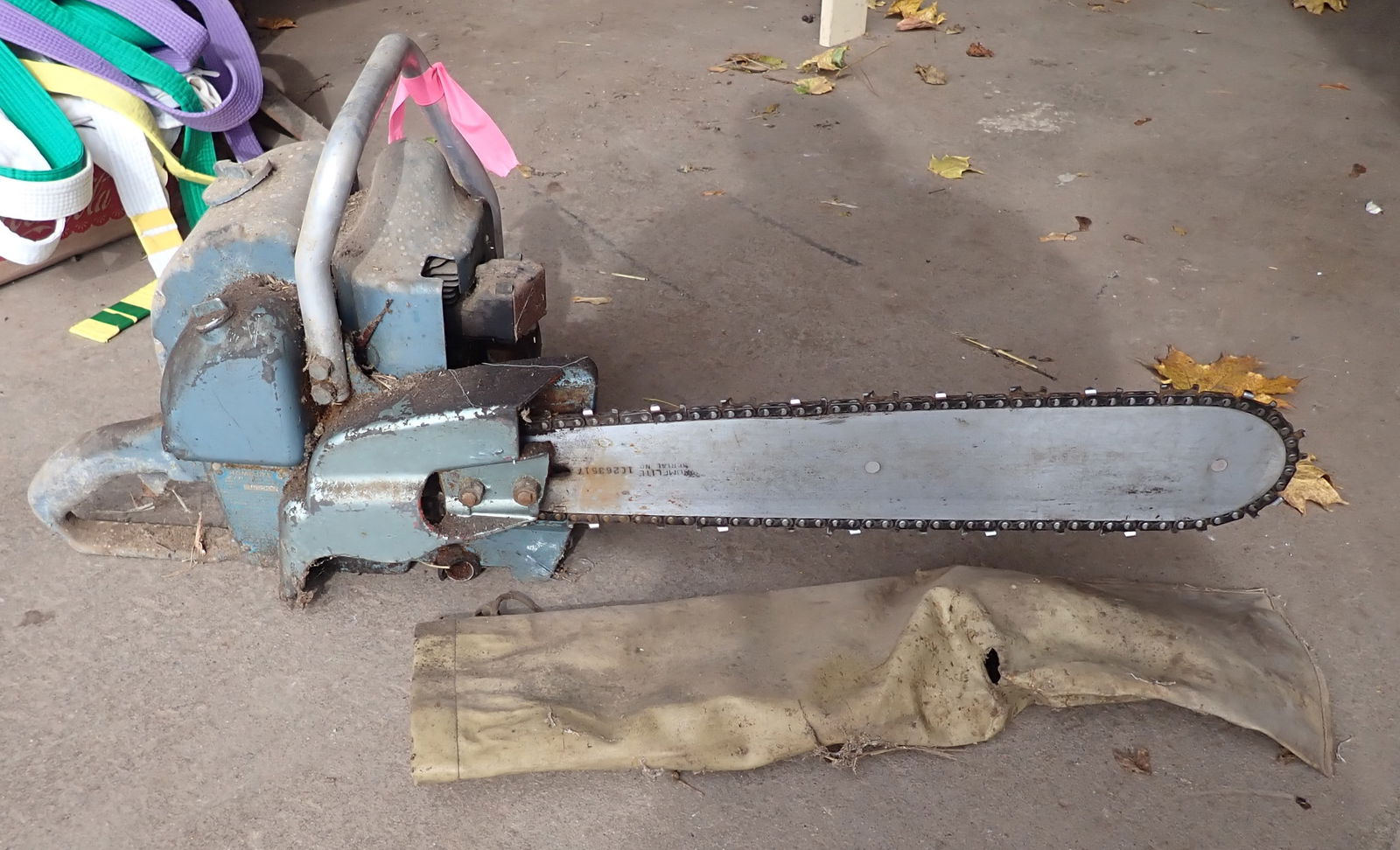 Vintage Homelite Chainsaw (1 of 4)