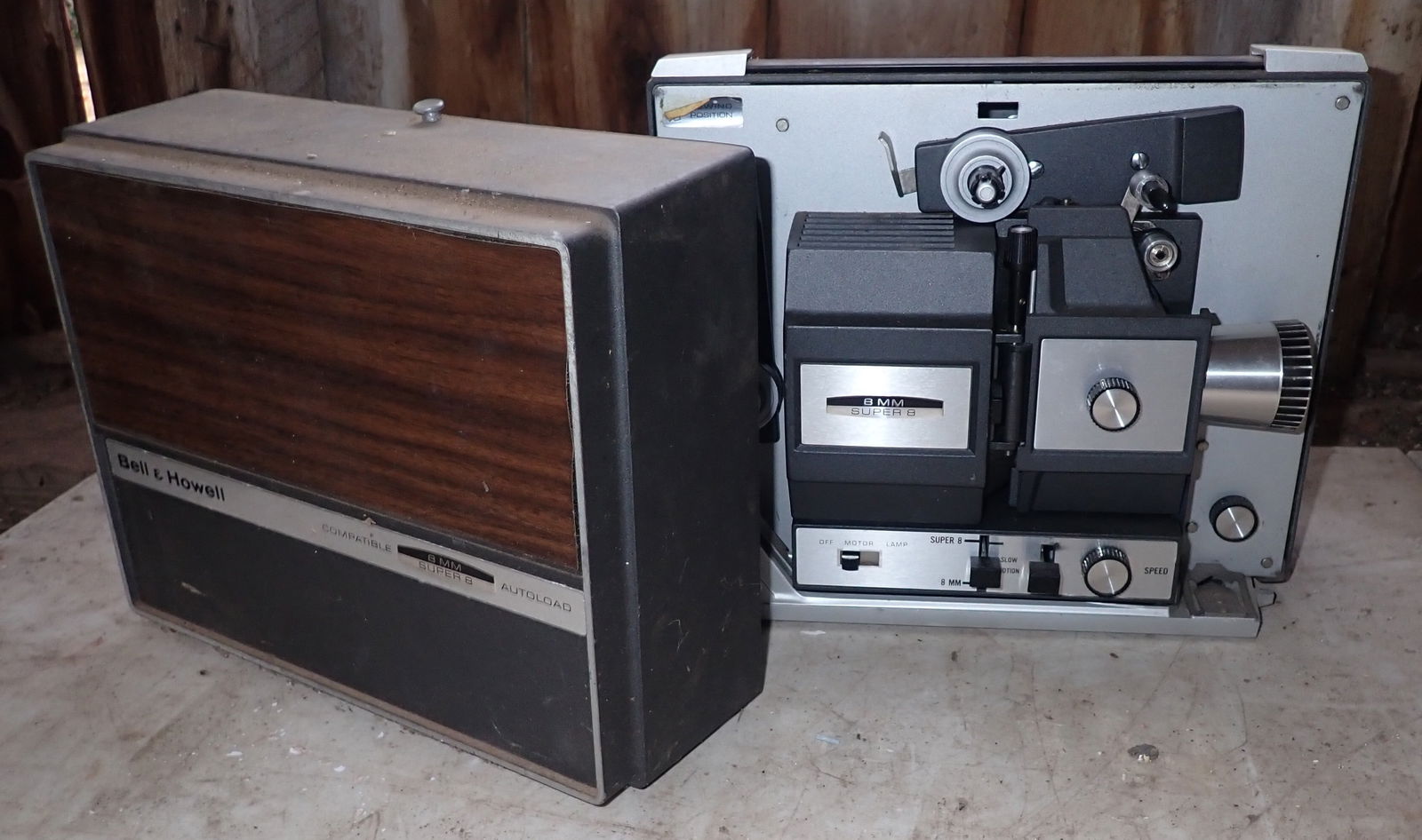 Bell & Howell Super 8 Projecter: Shipping available