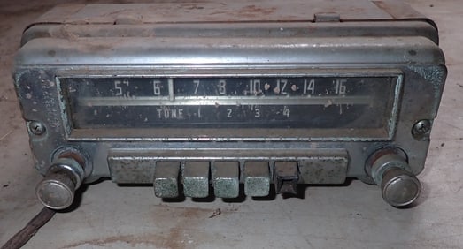 Mopar Model 606 Car Radio