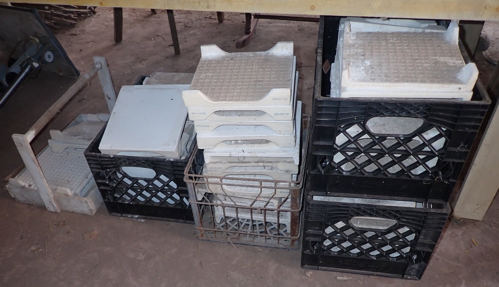 Ceramic Shelves: Approx 9 5/8" x 9 5/8" x 1 1/2". No in house shipping !