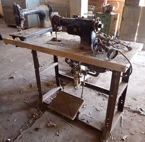 Singer Sewing Machines for Parts or Repair