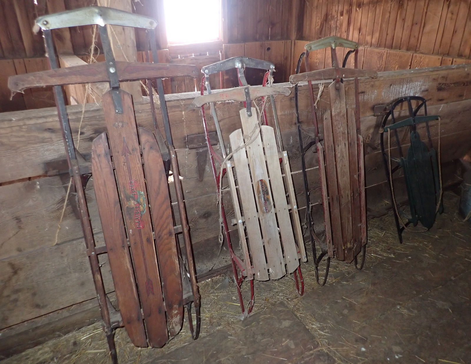 Flexible Flyer & Yankee Clipper Sleds (1 of 5)