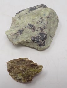 Serpentinite Black Light Rocks