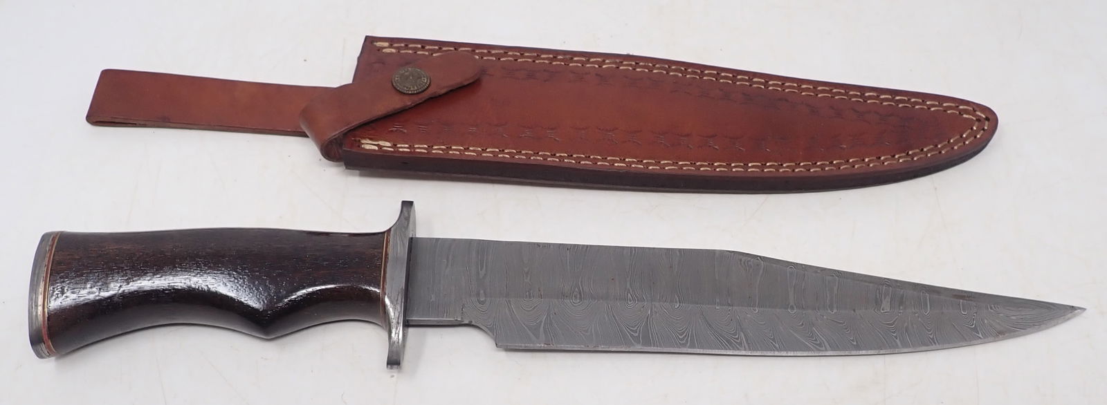 Bowie Knife w/ Sheath (1 of 5)