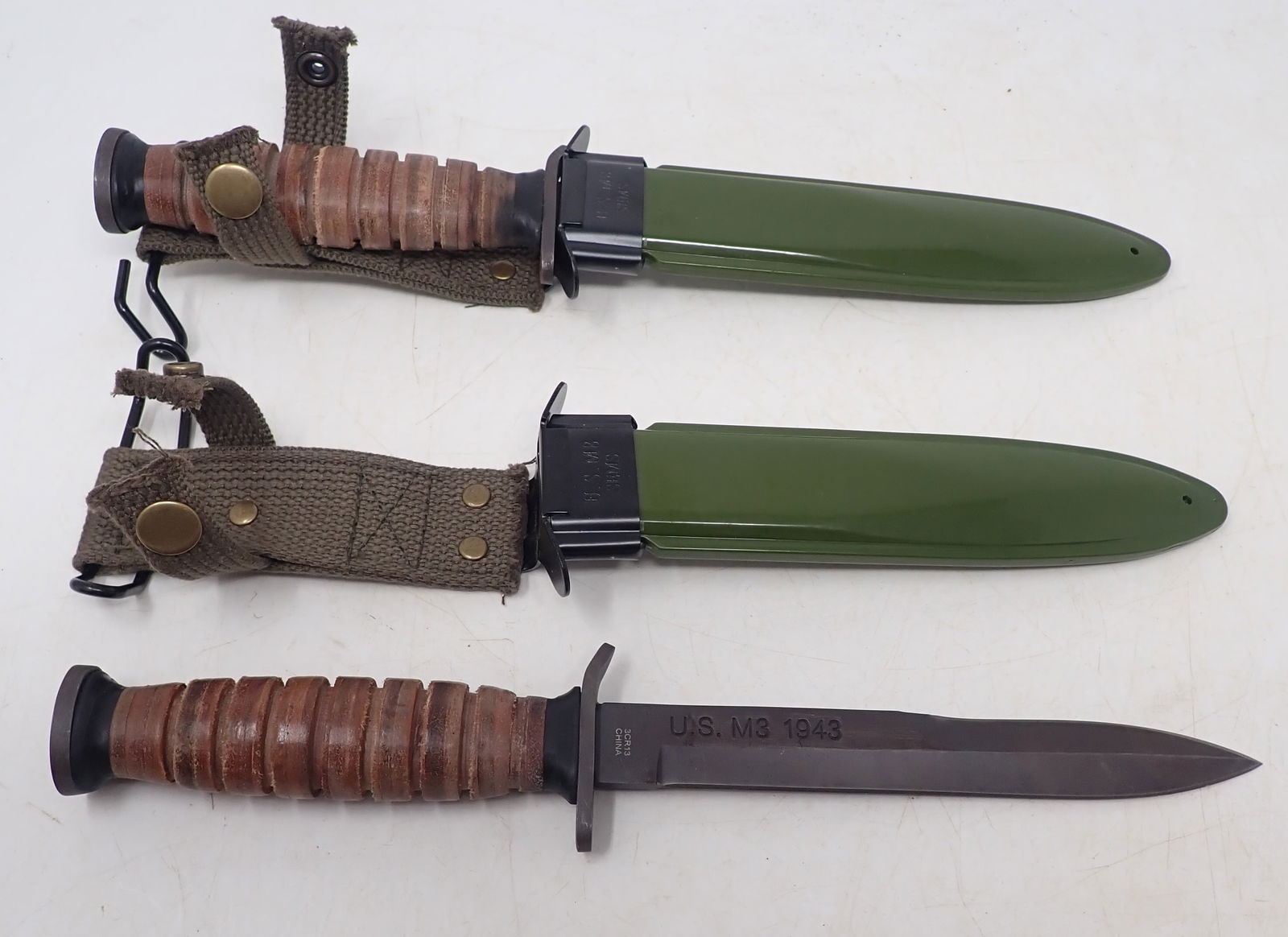 2 U.S. Army M3 Reproduction Fighting Knives (1 of 4)