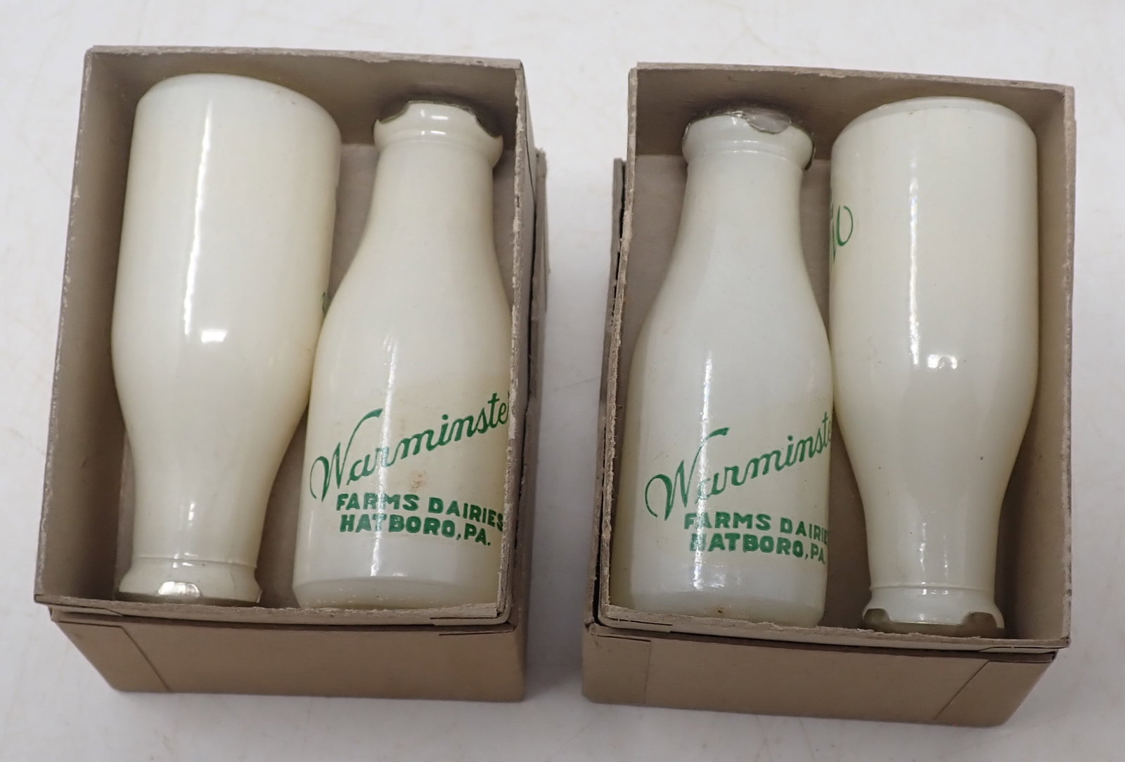Warminster Farms Hatboro PA Milk Bottle Salt & Pepper Shakers: New old Stock Salt & Pepper Shakers . Approx 3 1/4" tall. Shipping available
