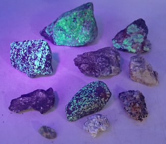 Black Light " Glow " Rocks