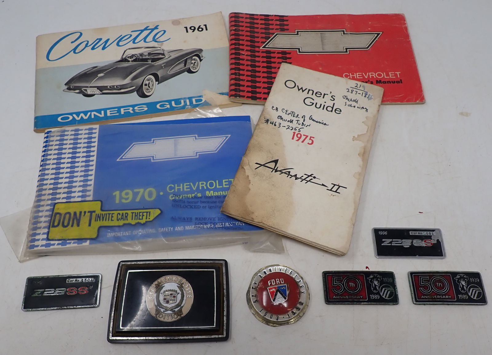 1961 Corvette Owners Guide & Misc Emblems (1 of 3)