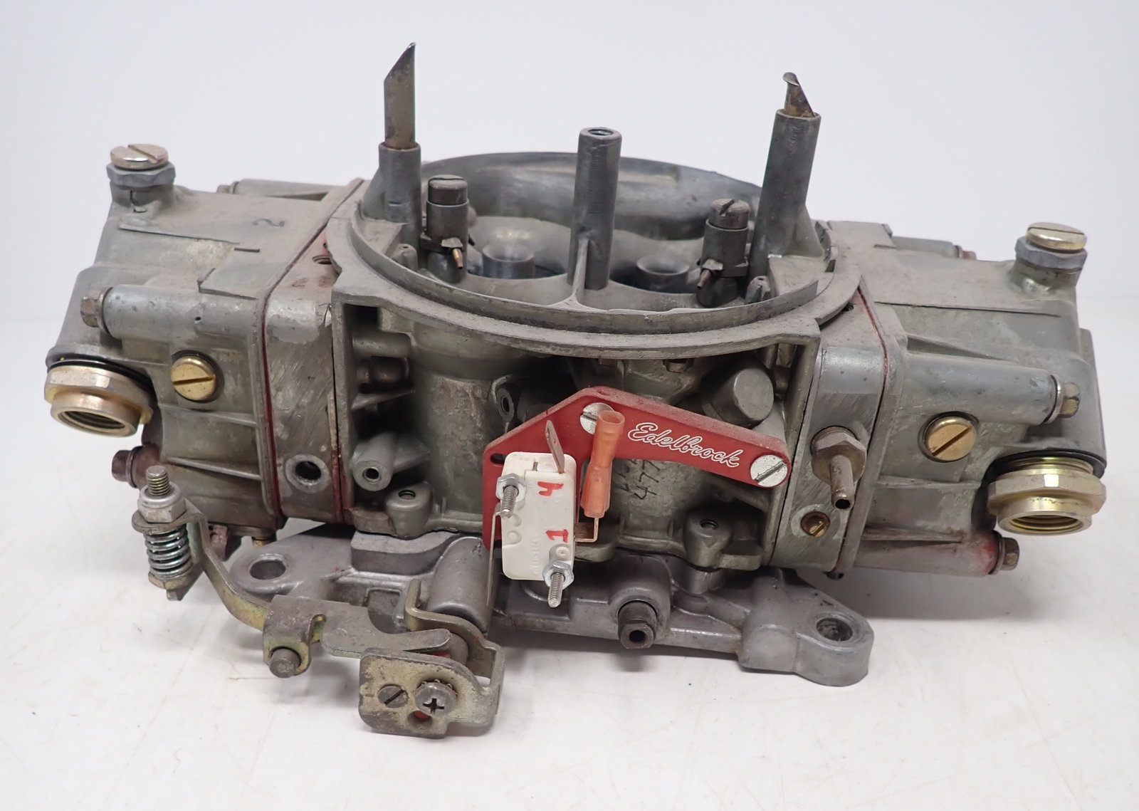 Edelbrock 4 Barrel 815 CFM Carburetor: Shipping available
