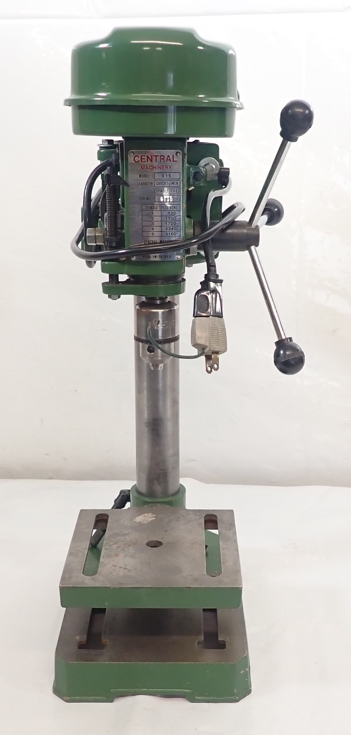 Central Machinery Bench Top Drill Press (1 of 4)