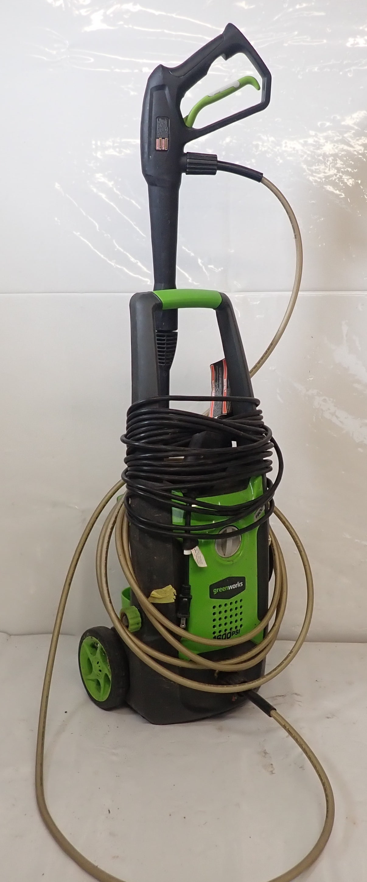 Greenworks 1600 psi Pressure Washer (1 of 3)