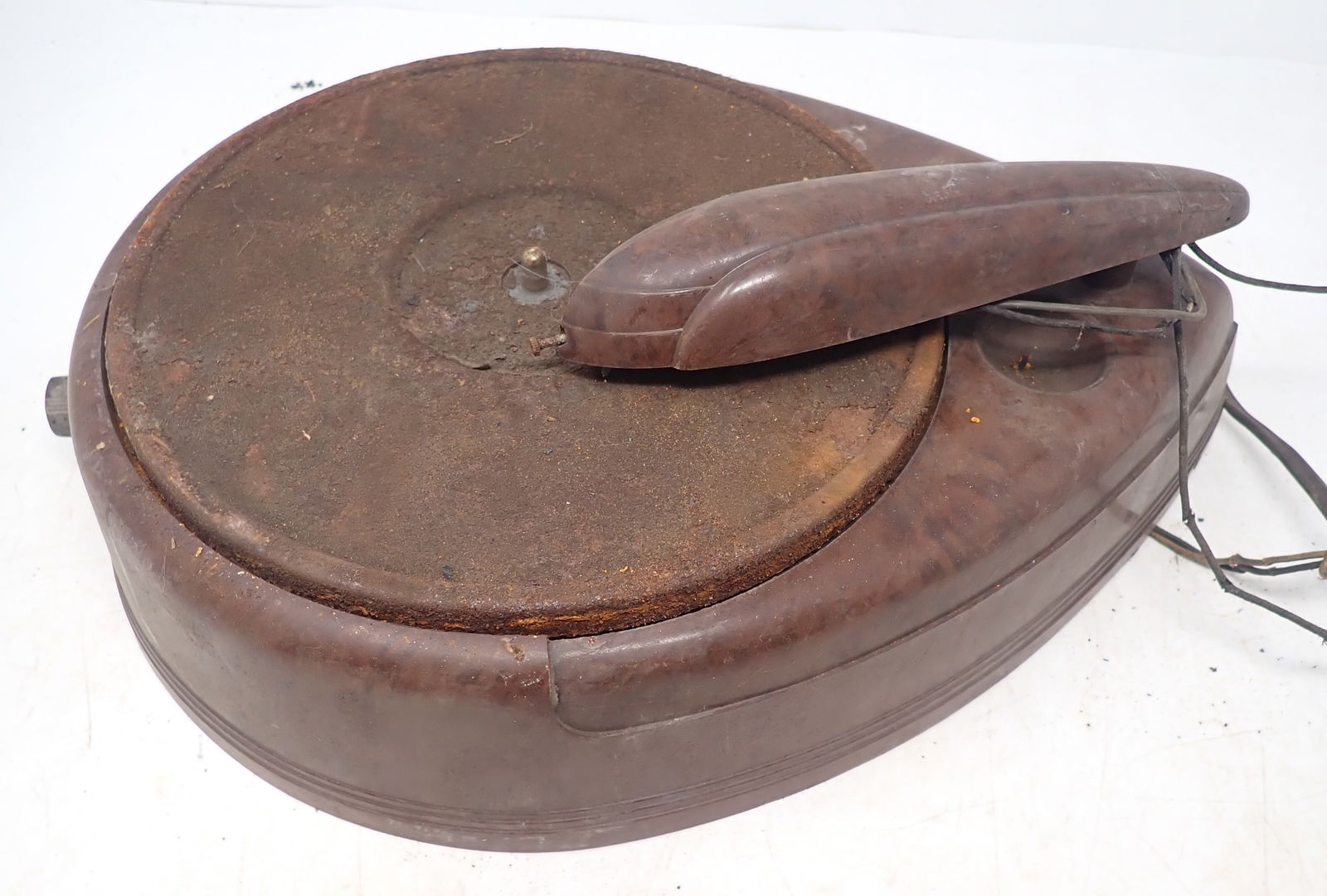 John Vassos GE Teardrop Phonograph / Turntable (1 of 5)