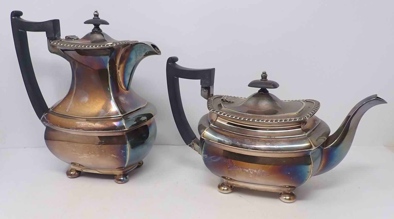 Walker & Hall Teapots , Creamer , & Sugar (1 of 4)