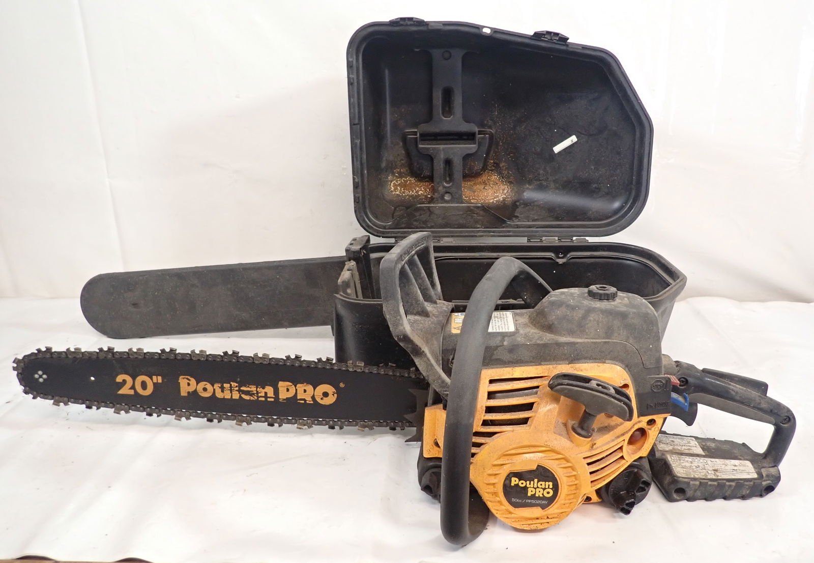 Poulan Pro Chainsaw (1 of 4)
