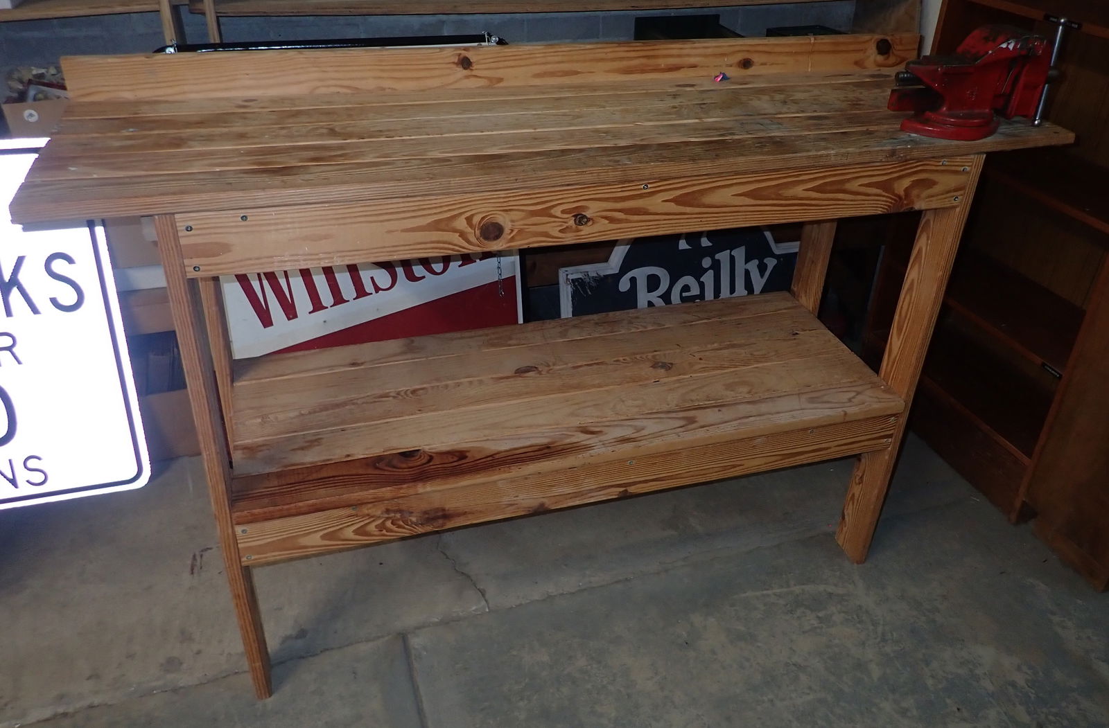 Workbench & Jordan Swivel Vise (1 of 4)