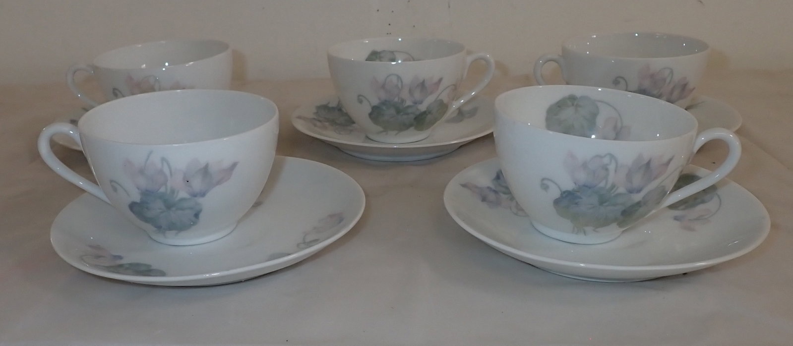 Schwarzburg Floral Pattern Cups & Saucers: Shipping available ($20 handling charge, plus postage)
