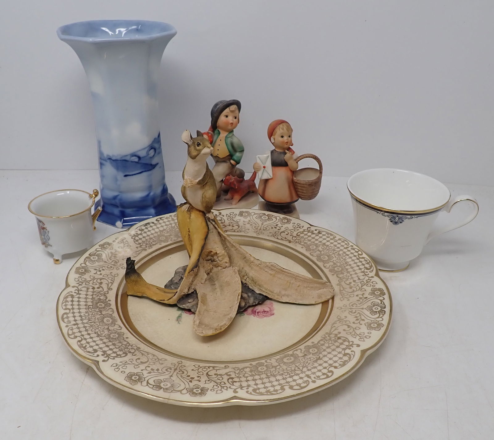 Chipped , Cracked , Broken (1 of 1)