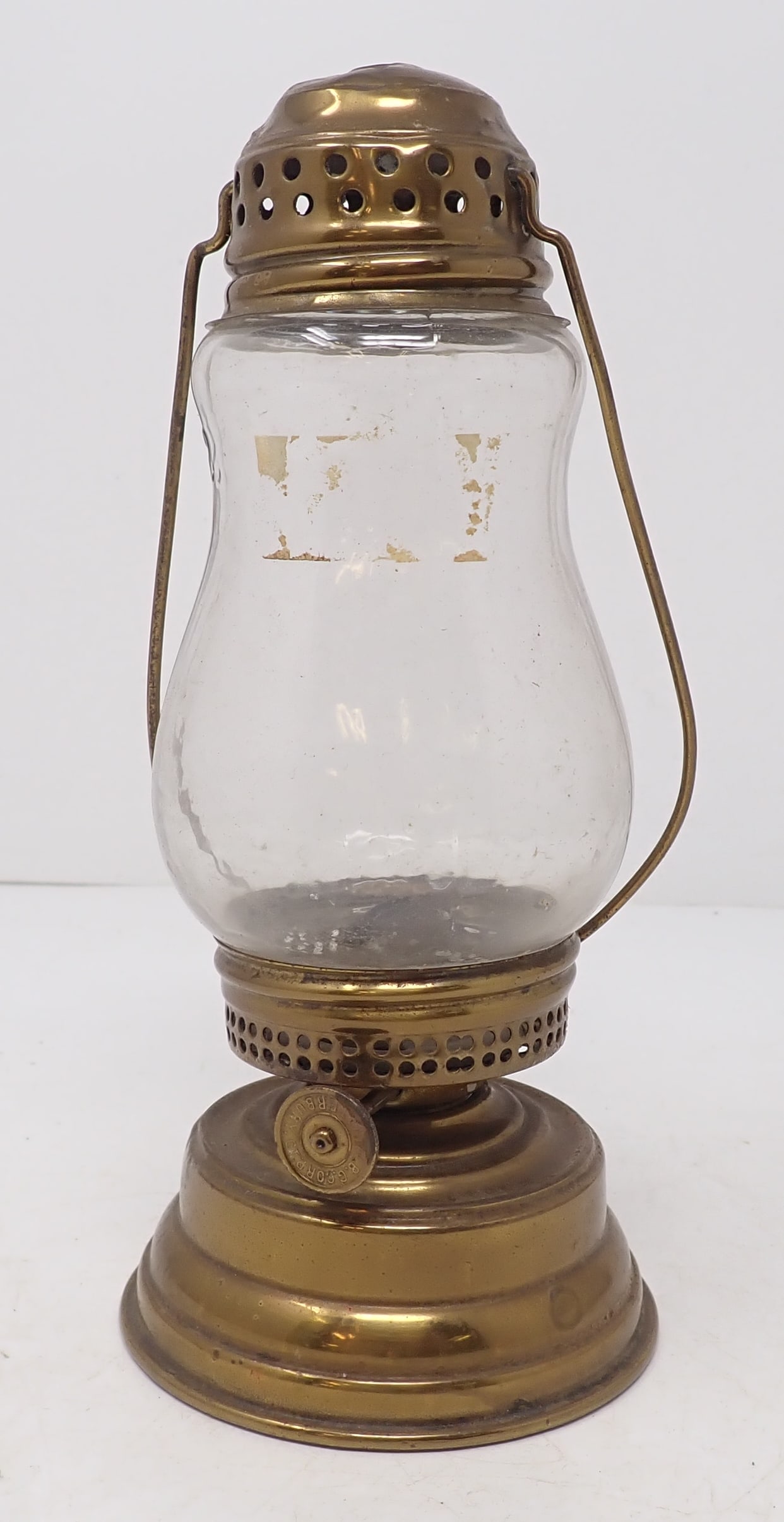 Brass Skaters Lamp (1 of 7)