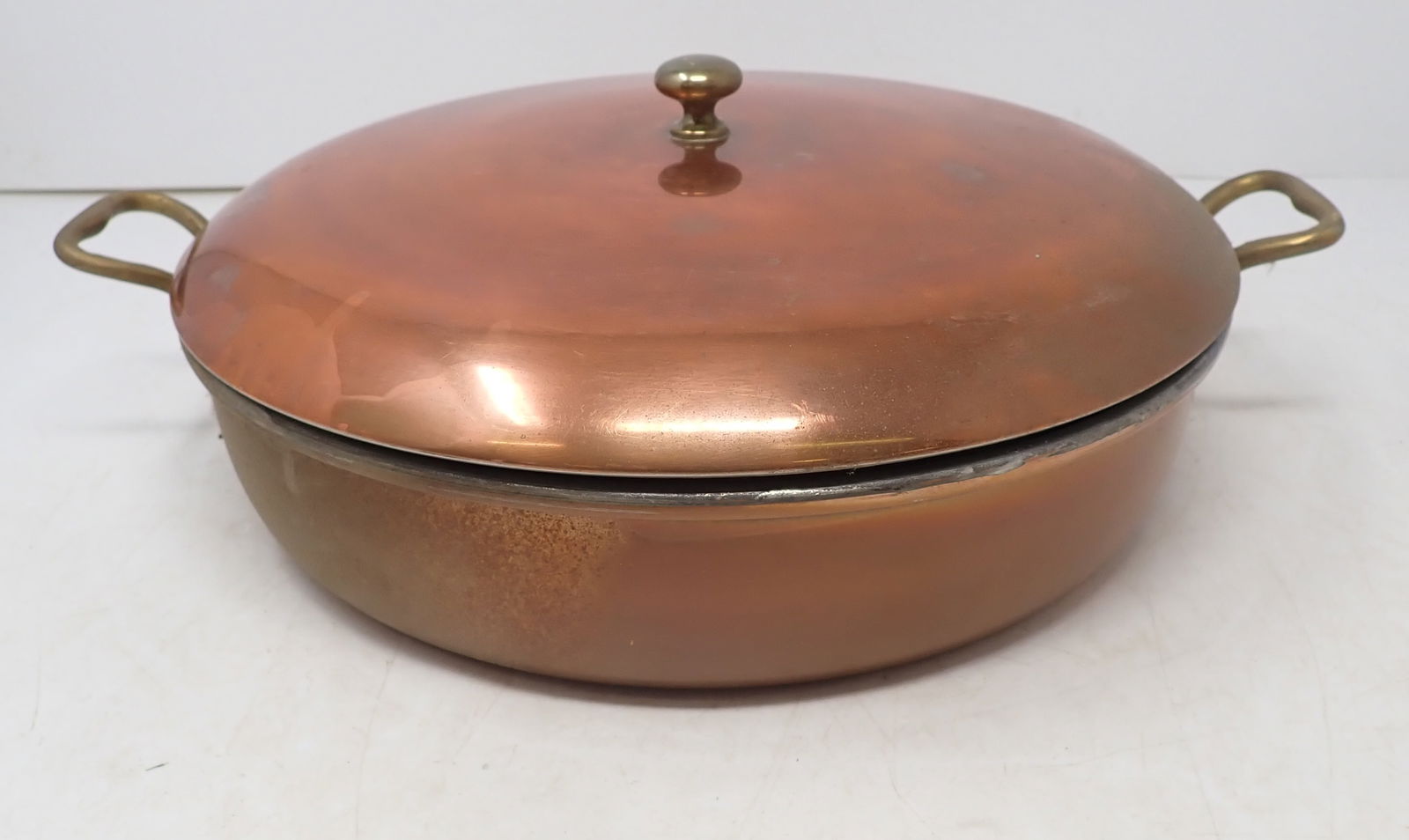 Waldow Copper Pan w/ Lid: Approx 11 1/8" in diameter and 2 1/2" tall. Not including height of lid.