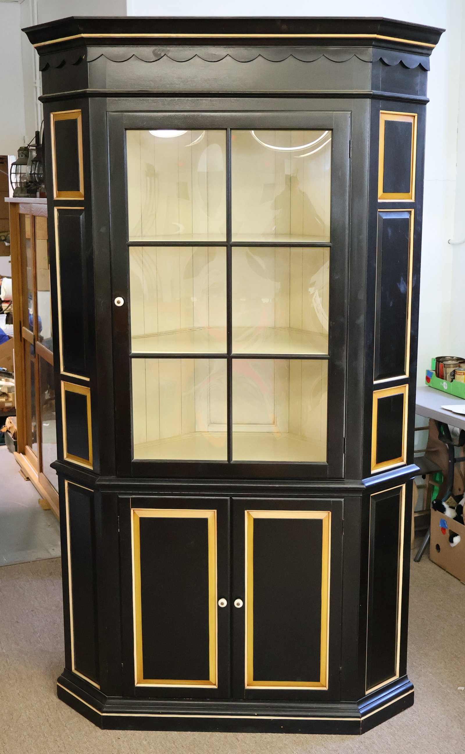 Corner Cupboard: No in house shipping ! Bring help to remove !