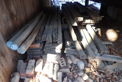Mixed Lot of Lumber